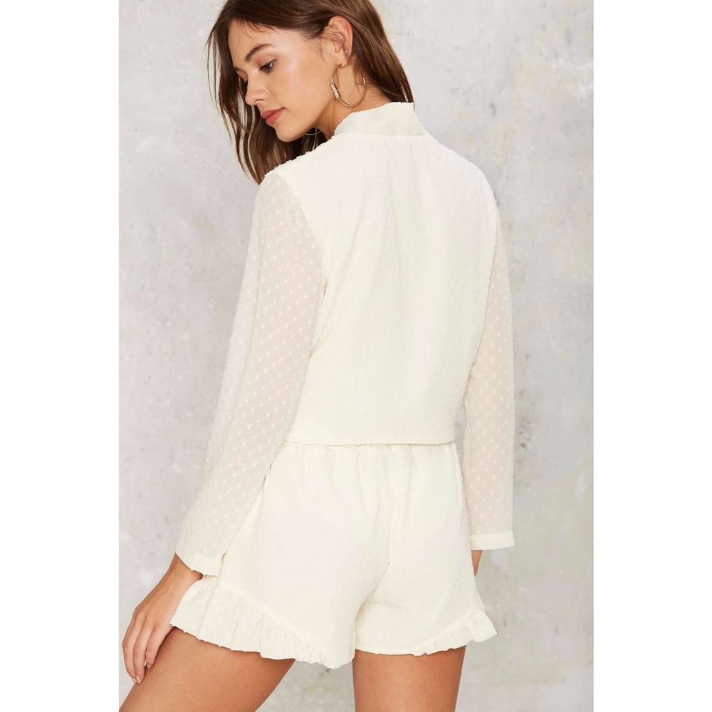 NEW Nasty Gal Plunging Neckline Front Tie Blouse M - Picture 3 of 12